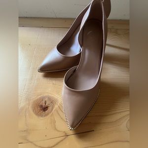 Bcbgeneration Tan Heels Gold Chain Homar Size 7.5M